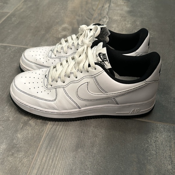 Mens Nike Air Force 1 Low ‘07, Size 10, White & Black - Picture 5 of 8